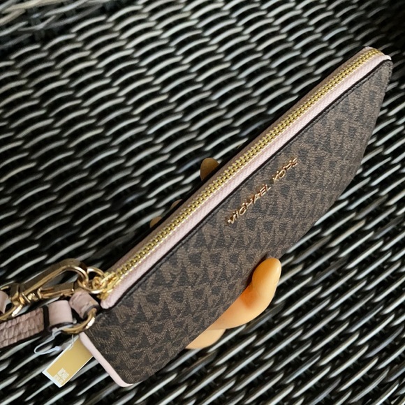 Michael Kors Jet Set Travel Large Top Zip Signature Wristlet Clutch - Picture 2 of 16